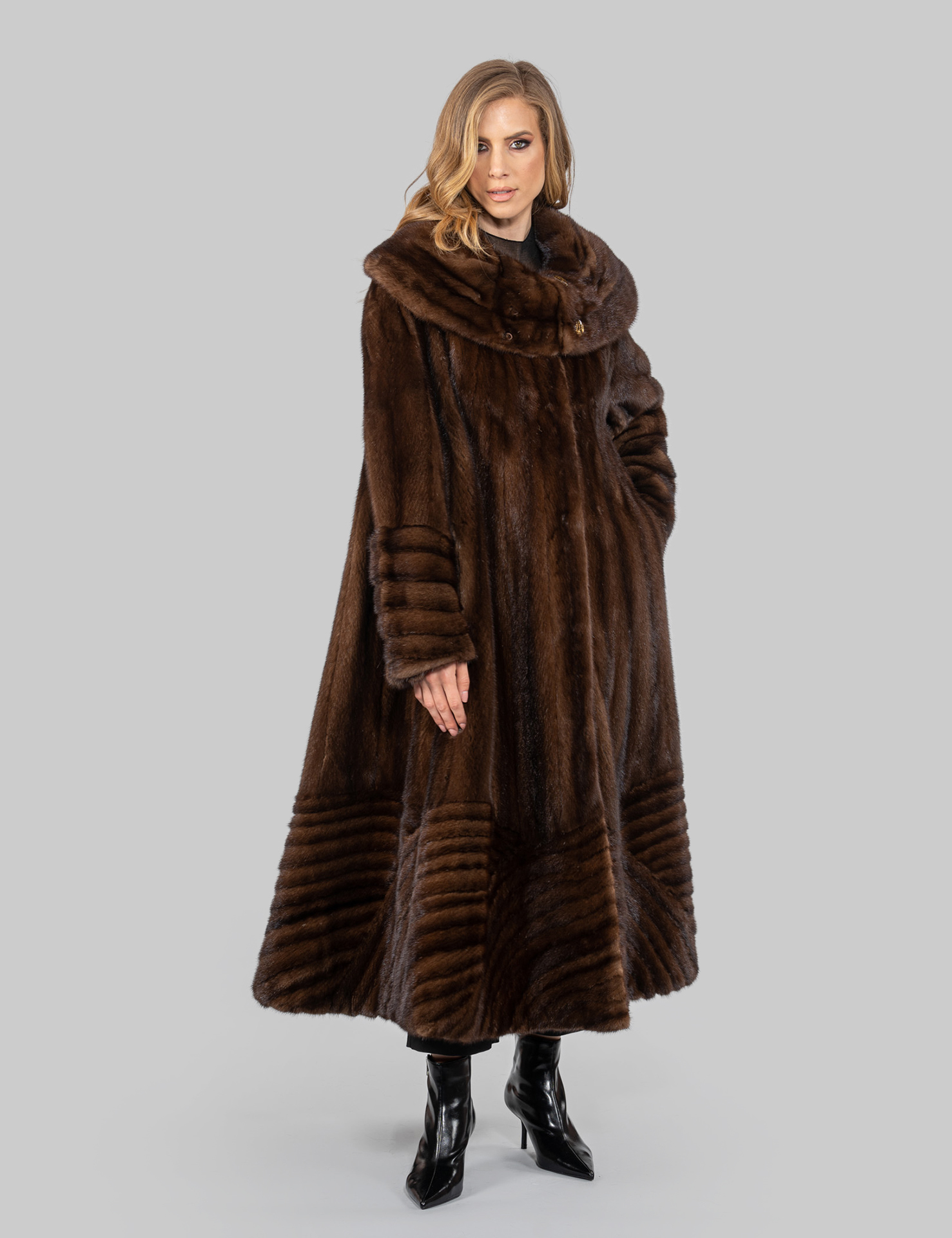 LUXURY WHITE Fox Fur Full Coat With Whole Skins, Fur Coa, Luxury